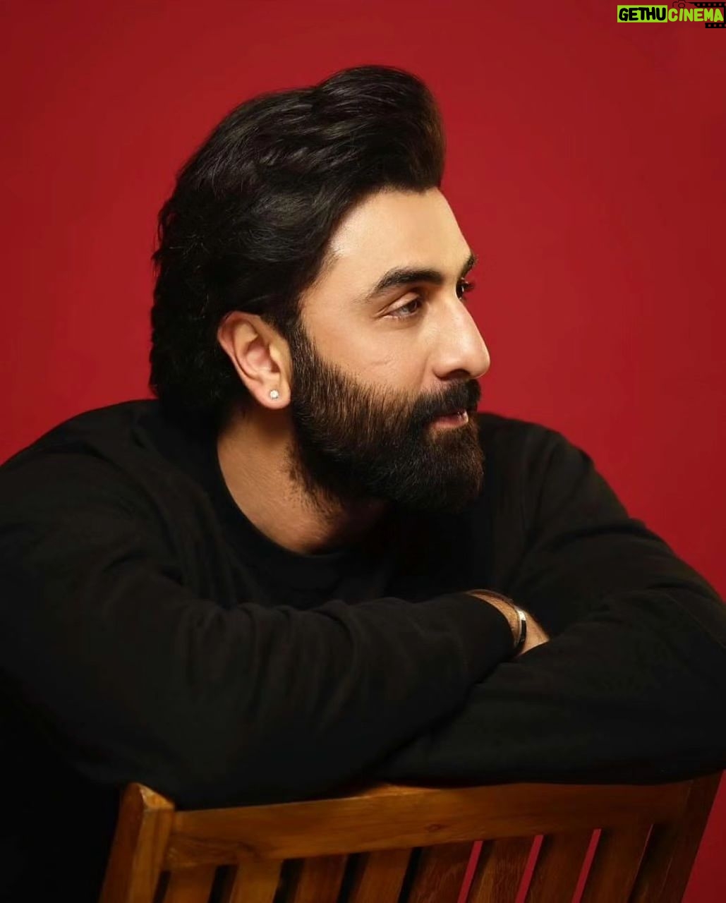 Ranbir Kapoor Instagram - #Ranbirkapoor 👀🖤