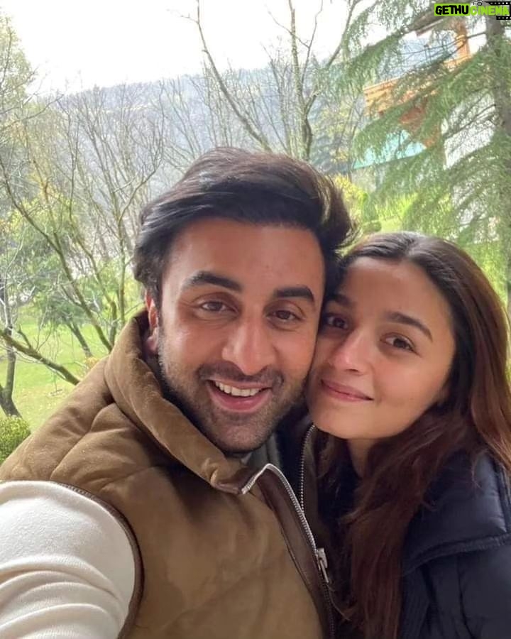 Ranbir Kapoor Instagram - Some beautiful captures of #Ranbirkapoor and #AliaBhatt πΈππ