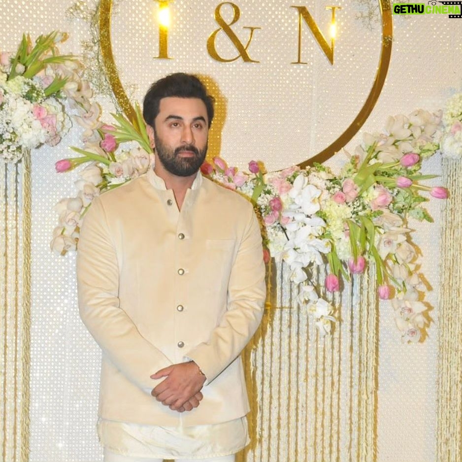 Ranbir Kapoor Instagram - #RanbirKapoor arrives at #IraKhan and #NupurShikhare's wedding reception 💥🥂