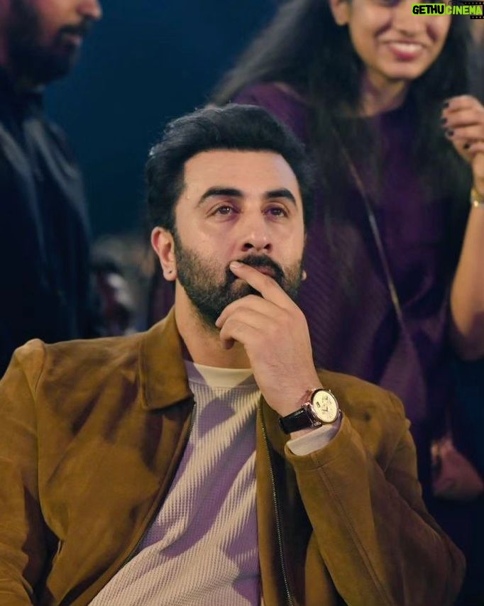 Ranbir Kapoor - 51K Likes - Looking like a WOW 😍🔥💥
#Ranbirkapoor