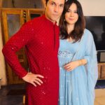 Randeep Hooda Instagram – From ours to yours 
#HappyDiwali 🪔🪔🧨🧨🎇🎇🎇

#Diwali #ShubhDeepawali