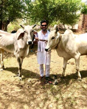 Randeep Hooda Instagram - “दूध दही का देसी खाणा,
धोती खंडके का सीधा बाणा।
खेल हो या फ़ौज, सब तै आगे पाणा,
जिंदाबाद रहे सदा म्हारा हरियाणा।”

हरियाणा दिवस की सबनाए राम राम ॥

#HaryanaDay #haryana #HarayanaDiwas #हरियाणा #laalrang #jaiharyana