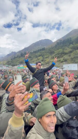 Randeep Hooda Instagram - #BharatMataKiJai

 “ओ बाँके छोरे” of the #IndianArmy & #IndoTibetanBorderPolice .. “हाय मै तेरे कुरबान” 🤗🤗🫶🏽🫶🏽

we sleep peacefully only because you are guarding our borders 🙏🙏 

Loved meeting and dancing with you all heroes at #Chuna #IndoChina Border #ArunachalPradesh

#JaiHind #Mago #tawang #reelsinstagram #reelsindia #explore #trending #loveyou #India #Border