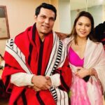 Randeep Hooda Instagram - From us to you, #MerryChristmas 🎄🎊🎁 and #HappyHolidays #Christmas #FestiveSeason #winter #december