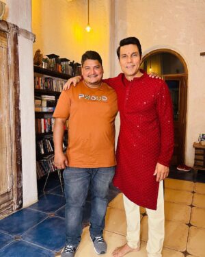 Randeep Hooda Instagram - From ours to yours 
#HappyDiwali 🪔🪔🧨🧨🎇🎇🎇

#Diwali #ShubhDeepawali