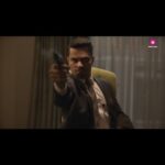 Randeep Hooda Instagram - Kya Sergeant Nikhil Sharma apne life ka toughest case solve kar payega? #SergeantOnJioCinema streaming free, 30 June onwards. #JioCinema #Sergeant @randeephooda @_adilhussain @siyaram ki jai @sapnapabbi_sappers @officialjiostudios @officialjiocinema @jar_pictures #JyotiDeshpande @raiajayg @mohitchhabra2002 #Sergeant @panoramamusic @believemusicindia #RandeepHooda #PrawaalRaman