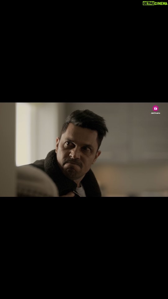 Randeep Hooda Instagram - His name is Sergeant Nikhil Sharma, and voh aa raha hai with a case full of suspense, action, and risks. Aur aage kya hoga, only time will tell! #SergeantOnJioCinema streaming free, 30 June onwards. #JioCinema #Sergeant @randeephooda @_adilhussain @siyaramkijai @sapnapabbi_sappers @officialjiostudios @jar_pictures #JyotiDeshpande @raiajayg @mohitchhabra2002 #Sergeant @panoramamusic @believemusicindia #RandeepHooda #PrawaalRaman