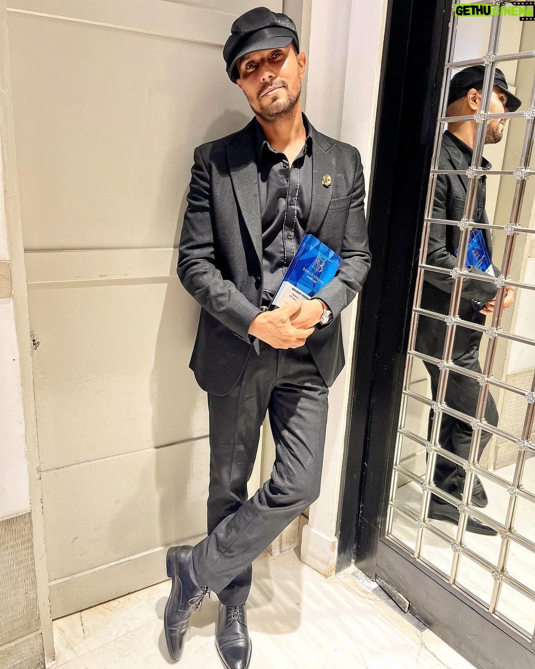 Randeep Hooda Instagram - #AboutLastNight Outfit- @nm_design_studio Stylist- @hitendrakapopara Assistant stylists- @tanyakalraaa @arshadjrofficial Managed by @panchalic @jelly_bean_ent HMU@renukapillai_official #pankaj PR @studiounees @planetmediapr