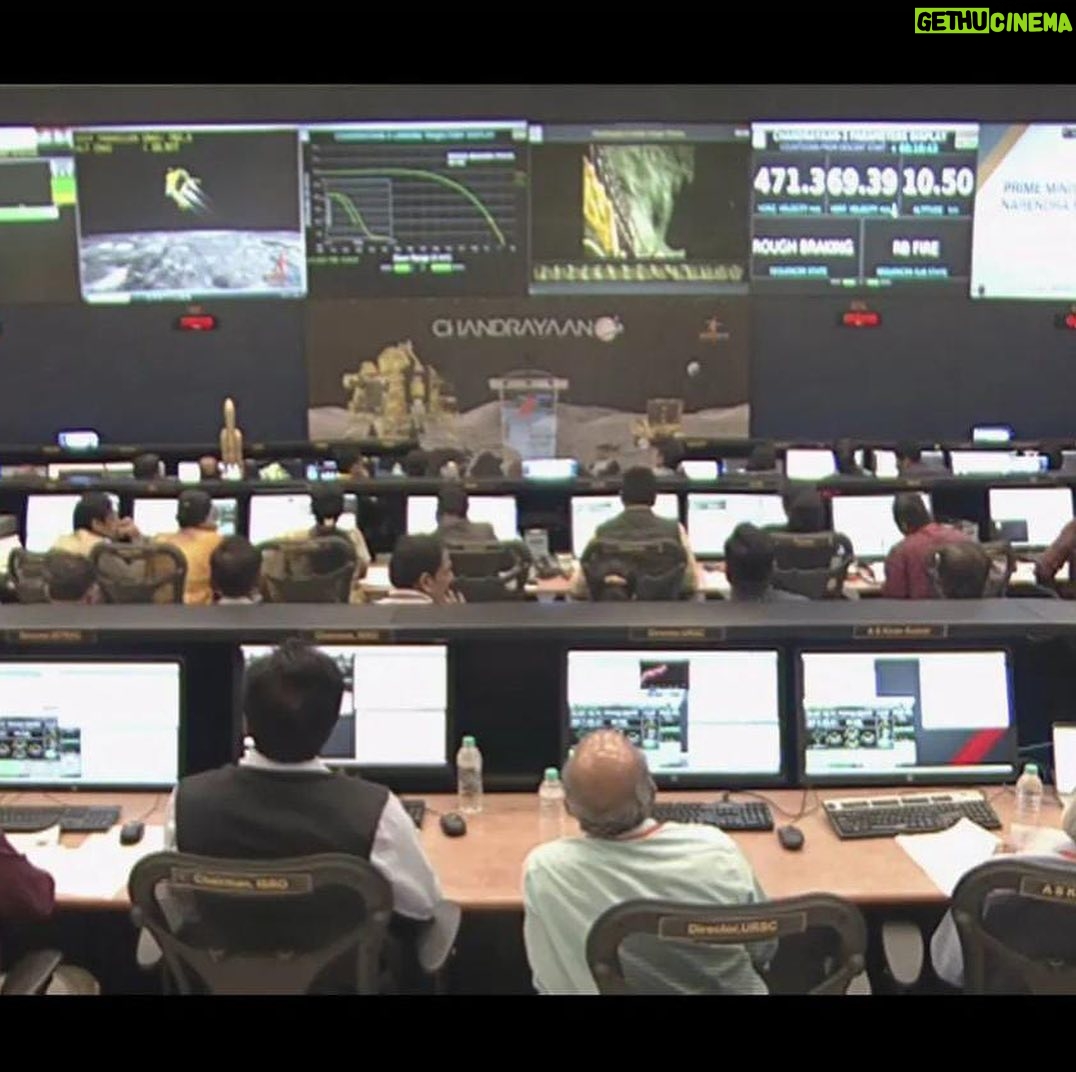 Randeep Hooda Instagram - #VandeMataram Moment of Triumph🇮🇳 Big congratulations to our great scientists, technicians and every person at @isro.in whose determination and hardwork has led to the successful soft landing of #chandrayaan3 on the moon's South pole. #Chandrayaan3Landing #chandrayaan_3 #ISRO #MoonMission