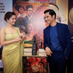 Randeep Hooda Instagram - Reel-life Yamuna Bai and Swatantrya Veer Sawarkar in a candid conversation✨ Save the date, March 22! Are you excited🤩💛 #Ankita #AnkitaLokhande #RandeepHooda #ZeeStudios #ZeeCineAwatds #Gratitude #LegendsStudio #AnandPandit [Ankita Lokhande, Randeep Hooda, Zee Studios, Awards]