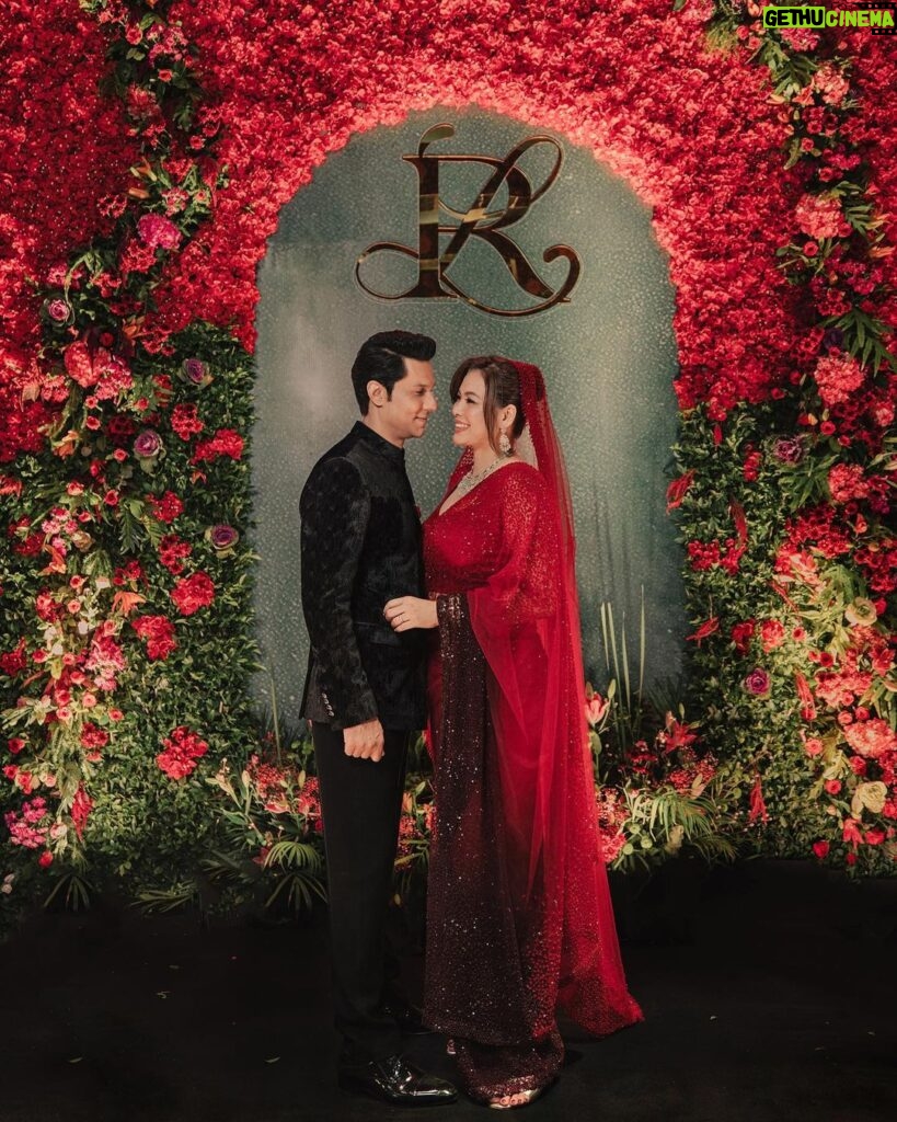 Randeep Hooda Instagram - In our eternal garden of Eden ♾️♥️ #TogetherForever #DeepLinLove #WeddingReception Marketing and PR by @studiounees @planetmediapr Planner & decor by @q_eventsandweddings Decor design by @daminioberoi Photography & filming by @cupcakeproductions13 @jayantchhabraofficial Curation by @weddingsutra Production by @samanidecorators Lights by @sky_lights_india Furniture @rentastic.in Food by @blueseacatering Bartending by @drinqindia_byflamingtrio Liquid experience by @hopscork @chivas_in Invite design by @puneet_gupta_invitations Hamper by @zealofoods Live music by @raagamagic Djing by @djganesh_djg Anchoring by @thenitinmirani Lin’s Hair & make up by @biancalouzado Randeep’s HMUA @renukapillai_official @pankaj_hair_rtist Styling by @edwardlalrempuia Outfits by @rohitgandhirahulkhanna Jewellery @mahesh_notandass Turf Club Mahalakshmi Mumbai