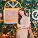 Ranee Campen Instagram - ชุดไหนเบลก็มั่นใจ เพราะเพอร์พีชบุกไฟเบอร์เจลลี่ ซองเดียวรู้เรื่อง😉🍑 ติดต่อตัวแทนจำหน่ายของปนันชิตาหรือแอด @p59th มีโปรโมชั่นเปิดตัวด้วยนะค้าาา #เพอพีชเยลลี่เบลล่า #Pananchita