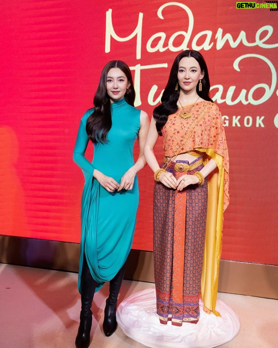 Ranee Campen Instagram - I’m excited to announce that my wax figure is now in Madame Tussauds Thailand (Coming to other locations soon!) and I am extremely proud to represent Thailand by wearing the national costume of Thailand. Thank you to the Madame Tussauds team. Everything just looks like she’s about to come to life. It exceeded my expectations! ทุกคนว่ายังไงบ้าง เหมือนมั้ยคะ😊 @madametussauds @madametussaudsbangkok_official #madametussauds #bellaranee #bellaraneecampen #หุ่นขี้ผึ้งเบลล่า