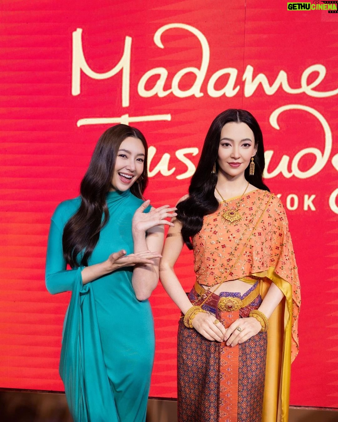 Ranee Campen Instagram - I’m excited to announce that my wax figure is now in Madame Tussauds Thailand (Coming to other locations soon!) and I am extremely proud to represent Thailand by wearing the national costume of Thailand. Thank you to the Madame Tussauds team. Everything just looks like she’s about to come to life. It exceeded my expectations! ทุกคนว่ายังไงบ้าง เหมือนมั้ยคะ😊 @madametussauds @madametussaudsbangkok_official #madametussauds #bellaranee #bellaraneecampen #หุ่นขี้ผึ้งเบลล่า