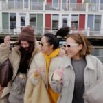 Ranee Campen Instagram - #amsterdamอัมเบรล่าพังไม่ไหว ไม่ใช่แค่ร่มที่พัง คนพังด้วย 555555 ปิดทริปจริงๆ ละจ้า 🌤️🚙💨🏡🚢🌾🛀🏻🗺️