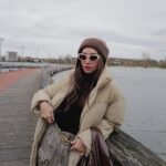 Ranee Campen Instagram - #amsterdamอัมเบรล่าพังไม่ไหว ไม่ใช่แค่ร่มที่พัง คนพังด้วย 555555 ปิดทริปจริงๆ ละจ้า 🌤️🚙💨🏡🚢🌾🛀🏻🗺️