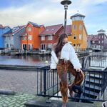 Ranee Campen Instagram - #amsterdamอัมเบรล่าพังไม่ไหว ไม่ใช่แค่ร่มที่พัง คนพังด้วย 555555 ปิดทริปจริงๆ ละจ้า 🌤️🚙💨🏡🚢🌾🛀🏻🗺️