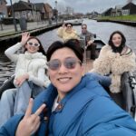 Ranee Campen Instagram - Last day of 2023 ส่งท้ายปีนี้ด้วยการขับเรือครั้งแรกเป็นชม.ท่ามกลางกระแสลมอันหนาวเหน็บ แบบที่เพื่อนยกตำแหน่งให้เป็นยอดหญิงแกร่งของปี 55555 ปีหน้าจะต้องบอบบางให้คนดูแลบ้างแล้วแหละอิอิ😋 #amsterdamอัมเบรล่าพังไม่ไหว