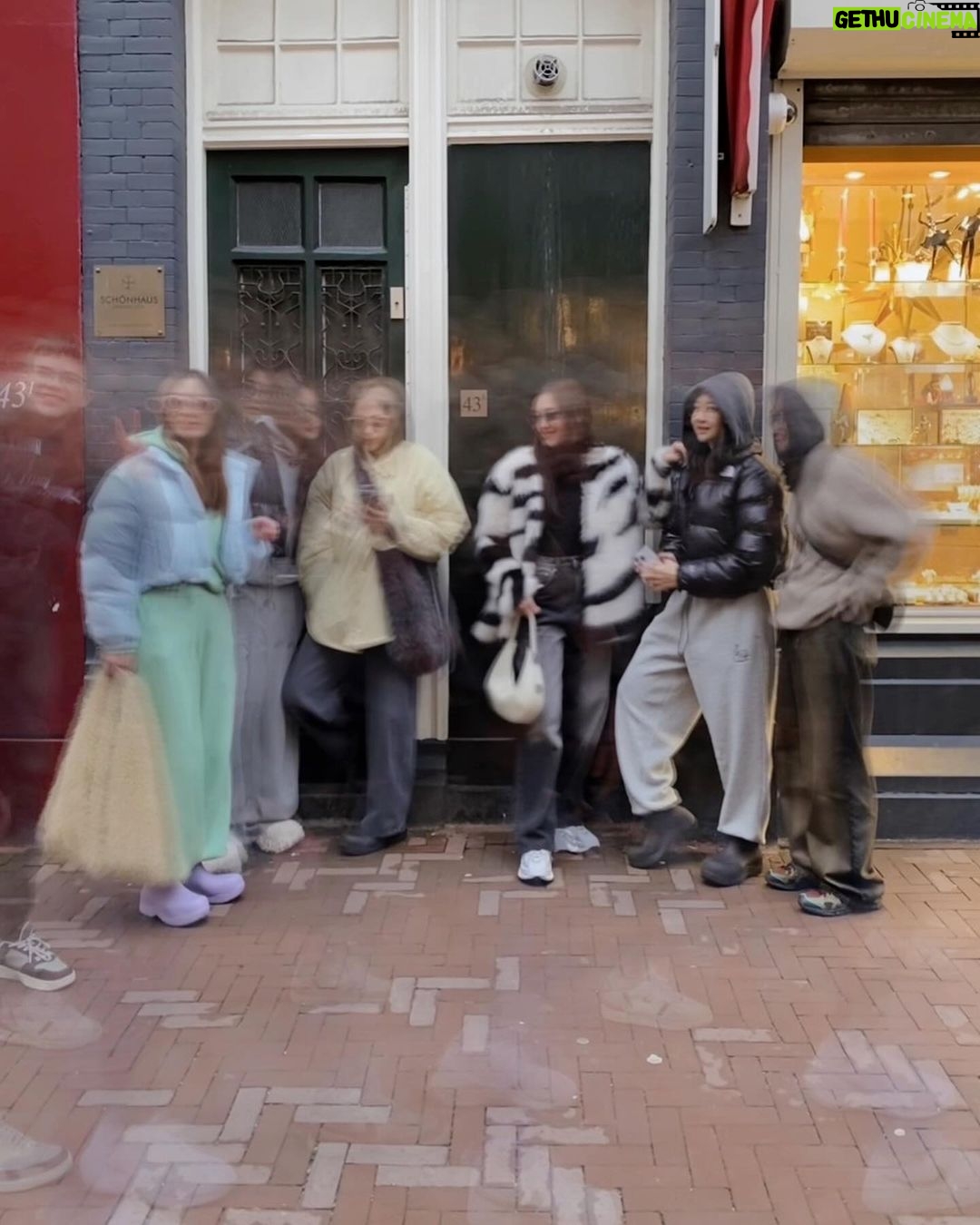 Ranee Campen Instagram - 🦓 #Amsterdamà¸à¸±à¸¡à¹€à¸šà¸£à¸¥à¹ˆà¸²à¸žà¸±à¸‡à¹„ม่ไหว Amsterdam, Netherlands