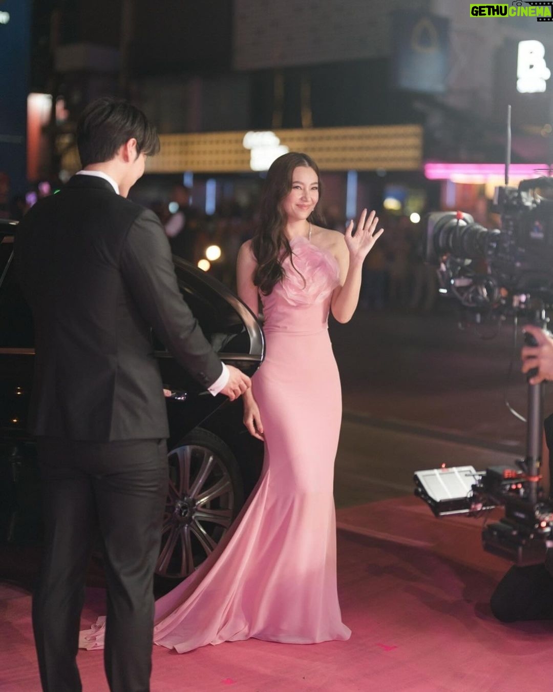 Ranee Campen Instagram - ชั้นข้ามเวลาเพื่อมา.. งาน event 💖👋🏻
