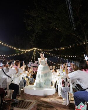 Ranee Campen Instagram - ขออยู่ในชีวิตที่เหลือของเธอได้ไหม 💫 Thank you for all advance birthday wishes ขอบคุณสำหรับทุกคำอวยพรนะคะ เกิดจริงๆ 24 ธ.ค. ค่า 🎂😊

#BellaBirthday2023
#BellaBirthdayFanMeeting2023
#BellaRanee #bellacampen #เบลล่าราณี