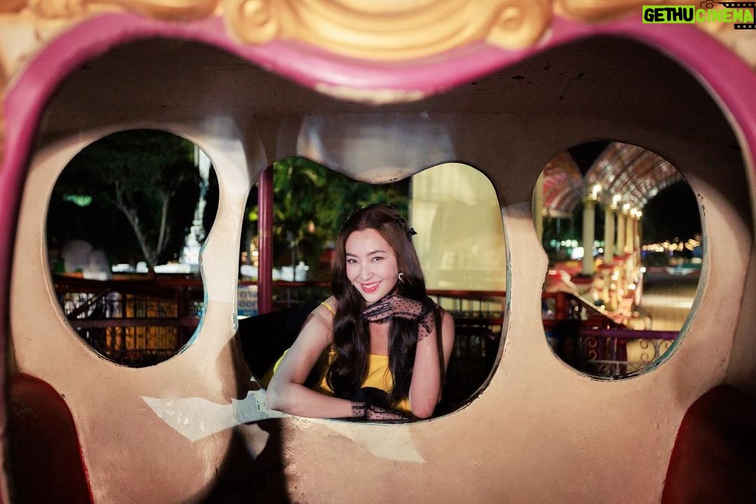 Ranee Campen Instagram - BELLA’s BIRTHDAY FAN MEETING 2023 แฟนมีตติ้งแรกในรอบ 5 ปี กับแฟนคลับรวมถึงสตาฟมากกว่า 600 ชีวิต ขอบคุณทุกคนมากนะคะที่มาเติมเต็มชีวิตของผู้หญิงตัวเล็กๆ คนนึงให้มีความสุขได้ขนาดนี้ หวังว่าทุกคนจะมีช่วงเวลาที่ดีด้วยกันนะคะ ขอบคุณมากๆ ขอบคุณจากใจจริงๆ ค่ะ 💖💖💖💖💖 ปล. ขอบคุณ special guest แสนน่ารักของน้อง พี่บอย ปกรณ์ ด้วยนะคะ สนุกมากเอนเก่งที่สุด รักกก @boy_pakorn 🫶🏻 #BellaBirthday2023 #BellaBirthdayFanMeeting2023 #BellaRanee #bellacampen #เบลล่าราณี