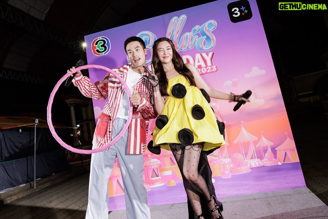 Ranee Campen Instagram - BELLA’s BIRTHDAY FAN MEETING 2023 แฟนมีตติ้งแรกในรอบ 5 ปี กับแฟนคลับรวมถึงสตาฟมากกว่า 600 ชีวิต ขอบคุณทุกคนมากนะคะที่มาเติมเต็มชีวิตของผู้หญิงตัวเล็กๆ คนนึงให้มีความสุขได้ขนาดนี้ หวังว่าทุกคนจะมีช่วงเวลาที่ดีด้วยกันนะคะ ขอบคุณมากๆ ขอบคุณจากใจจริงๆ ค่ะ 💖💖💖💖💖 ปล. ขอบคุณ special guest แสนน่ารักของน้อง พี่บอย ปกรณ์ ด้วยนะคะ สนุกมากเอนเก่งที่สุด รักกก @boy_pakorn 🫶🏻 #BellaBirthday2023 #BellaBirthdayFanMeeting2023 #BellaRanee #bellacampen #เบลล่าราณี