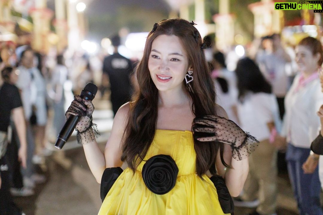 Ranee Campen Instagram - BELLA’s BIRTHDAY FAN MEETING 2023 แฟนมีตติ้งแรกในรอบ 5 ปี กับแฟนคลับรวมถึงสตาฟมากกว่า 600 ชีวิต ขอบคุณทุกคนมากนะคะที่มาเติมเต็มชีวิตของผู้หญิงตัวเล็กๆ คนนึงให้มีความสุขได้ขนาดนี้ หวังว่าทุกคนจะมีช่วงเวลาที่ดีด้วยกันนะคะ ขอบคุณมากๆ ขอบคุณจากใจจริงๆ ค่ะ 💖💖💖💖💖 ปล. ขอบคุณ special guest แสนน่ารักของน้อง พี่บอย ปกรณ์ ด้วยนะคะ สนุกมากเอนเก่งที่สุด รักกก @boy_pakorn 🫶🏻 #BellaBirthday2023 #BellaBirthdayFanMeeting2023 #BellaRanee #bellacampen #เบลล่าราณี