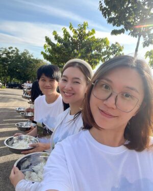 Ranee Campen Instagram - 4 วัน 3 คืน ณ วัดป่าเมตตาคีรี จ.ชัยภูมิ ขอบพระคุณพระอาจารย์จรัส และกัลญาณมิตรทุกคน สำหรับช่วงเวลาดีๆ ค่ะ น้อมนำบุญส่งถึงทุกๆคนนะคะ 🙏🏻🤍