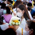 Ranee Campen Instagram - เมื่อวันก่อนเบลได้มีโอกาสไปกราบสักการะพระบรมสารีริกธาตุ และพระอรหันตธาตุของพระสารีบุตร และพระโมคคัลลานะ ที่อัญเชิญมาจากสาธารณรัฐอินเดีย นับว่าเป็นบุญใหญ่ในชีวิตเหลือเกิน🙏🏻 เบลขอชวนเชิญศาสนิกชน เข้ากราบสักการะกันนะคะ ได้ใกล้ชิดพระพุทธเจ้า และพระอัครสาวก ได้ระลึกถึงคุณงามความดีที่เคยทำไว้ รวมถึงได้น้อมนำบุญถวายแด่ท่าน เพื่อความเป็นสิริมงคลแก่ชีวิต และครอบครัว สำหรับคนกรุงเทพและภาคกลาง ณ มณฑลพิธีท้องสนามหลวง ถึงวันที่ 3 มีนาคมนี้ ตั้งแต่เวลา 9.00-21.00 น. ของทุกวัน ภาคเหนือ จ. เชียงใหม่ วันที่ 5-8 มีนาคม ภาคอีสาน จ. อุบลราชธานี วันที่ 10-13 มีนาคม และภาคใต้ จ. กระบี่ วันที่ 15-18 มีนาคม ขอร่วมอนุโมทนาบุญกับทุกท่านด้วยนะคะ 🤍