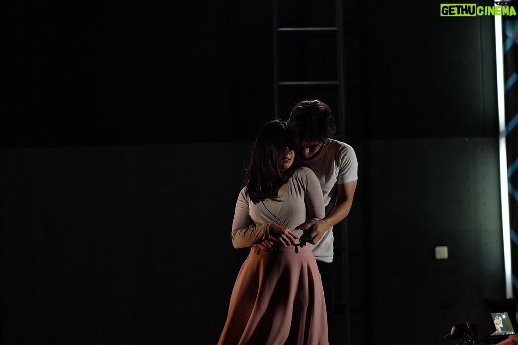 Rangga Azof Instagram - Tantangan baru untuk gw dalam sinetron “cinta buta” .. cant wait for this scene !! Tonton trus cinta buta 18.30 wib hanya di @sctv .. aulia & aslan