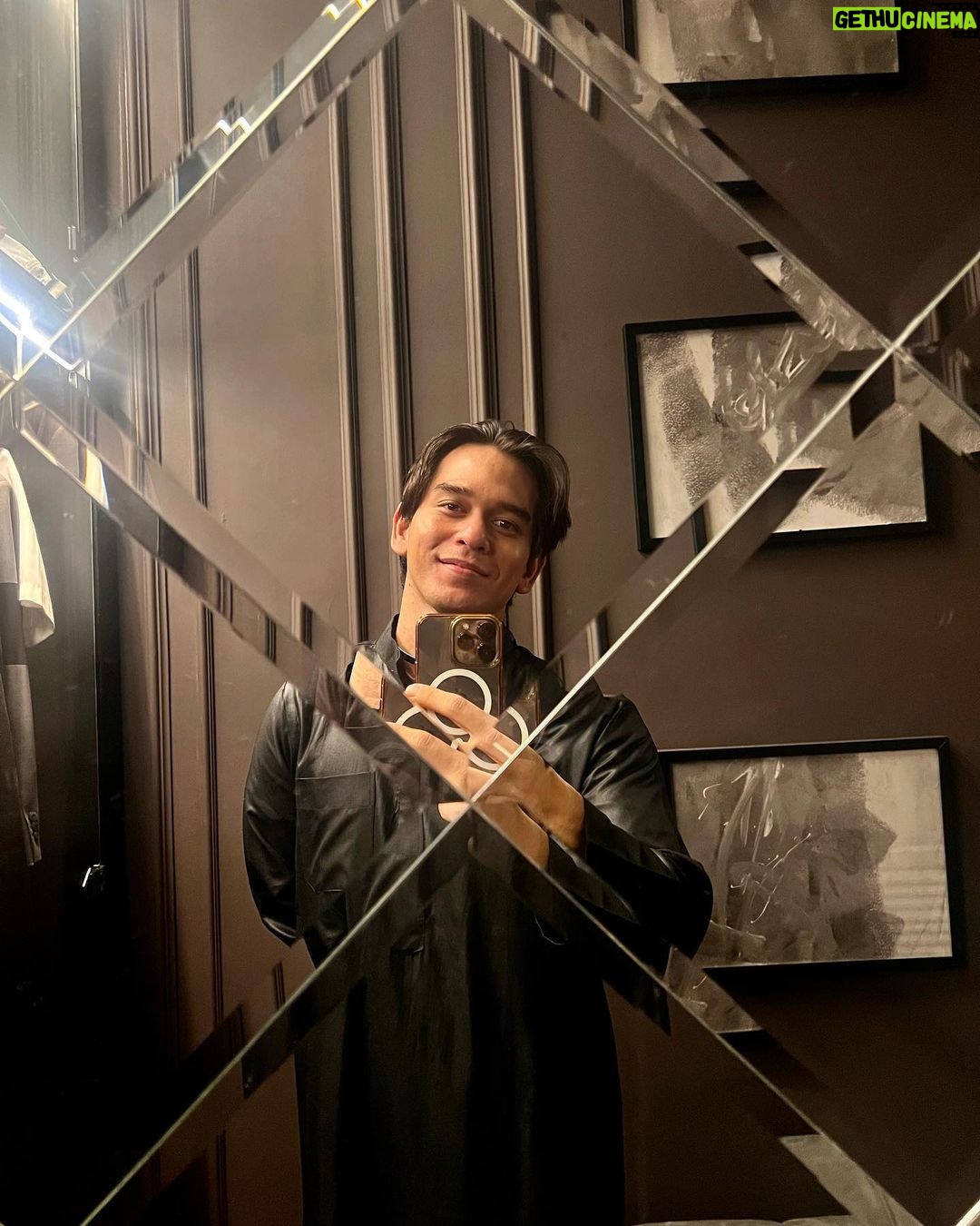 Rangga Azof Instagram - Sekali sekali lah ya, gimana puasa pertamaaa ??