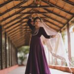 Ranjani Raghavan Instagram – ಇದೇನು ಪೋಸಾ.. ಇಲ್ಲ ಡಾನ್ಸಾ🤔
You decide 💜

Wearing- @seemasinghdesignstudio 
Photography – @kandys_moments 
MUA – @makeup.jyoti 
Hairdress @kavya_ashok_hairstylist
Location – @__thebeginning__ The Beginning