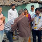 Ranjani Raghavan Instagram – ಖ್ಯಾತ ಸಾಹಿತಿ,ಅಧ್ಯಾಪಕರು, ಸಮಾಜವಾದಿ, ರಾಷ್ಟ್ರಪ್ರಶಸ್ತಿ ವಿಜೇತ ನಿರ್ದೇಶಕರು ಬರಗೂರು ರಾಮಚಂದ್ರಪ್ಪ ಅವರ ಚಿತ್ರದ ಕಥಾನಾಯಕಿಯಾಗಿ ಅಭಿನಯಿಸುತ್ತಿರೋ ಹೆಮ್ಮೆ, ಖುಷಿಯಲ್ಲಿ ನಾನು ಇಂದು.. ☺️
ವಿಜಯರಾಘವೇಂದ್ರ ಅವರೊಂದಿಗೆ ಎರಡನೇ ಬಾರಿ ತೆರೆಹಂಚಿಕೊಳ್ತಿರೋದು ಸಹ ಜಾಸ್ತಿ ಖುಷಿ 🌸
#firstdayshoot