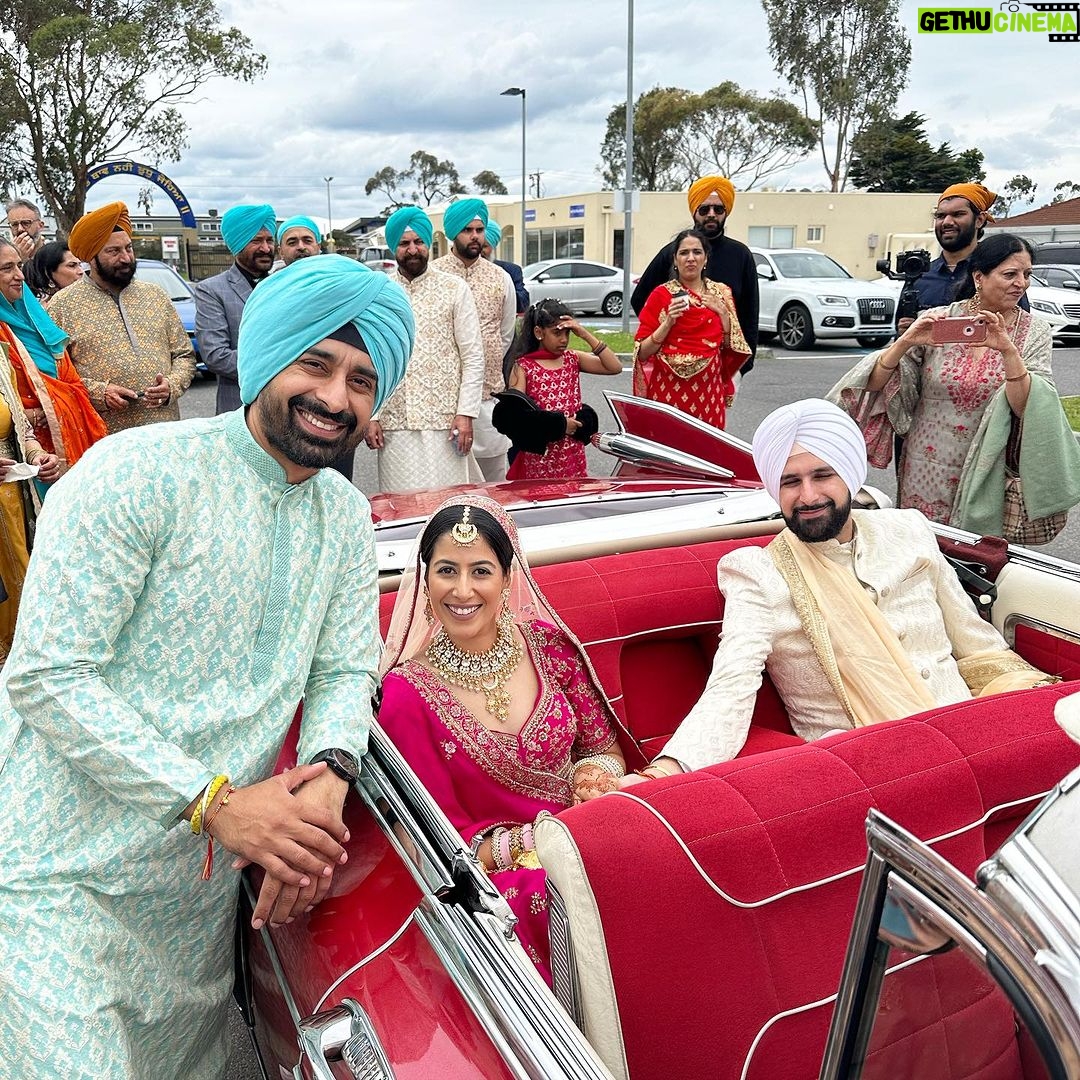 Rannvijay Singha - 133K Likes - Congratulations @jazzyg_97 and @sahil.g.23 , you guys looked soooo good as the bride & groom!
So happy that most of the family was here for this amazing ceremony in the Gurudwara.
#satnamwaheguruΰ©΄ ππΌ