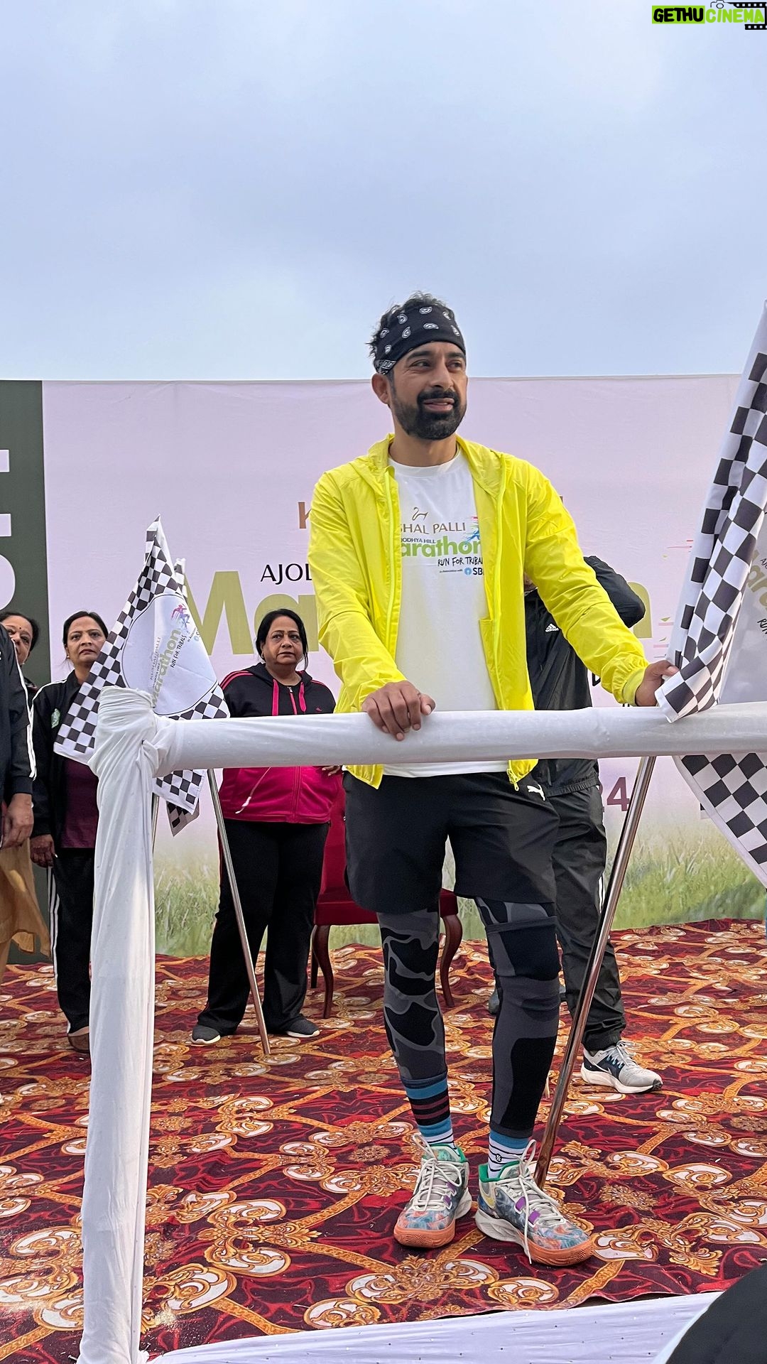 Rannvijay Singha - 74.9K Likes - Is it the same memory for you?
Share it with your childhood friends!
#stayfit #stayactive #stayhealthy #fitindia #run #marathon #runforlife #runfortribals #keepmoving #nature
