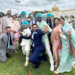 Rannvijay Singha Instagram – Congratulations @jazzyg_97 and @sahil.g.23 , you guys looked soooo good as the bride & groom! 
So happy that most of the family was here for this amazing ceremony in the Gurudwara.
#satnamwaheguruੴ 🙏🏼