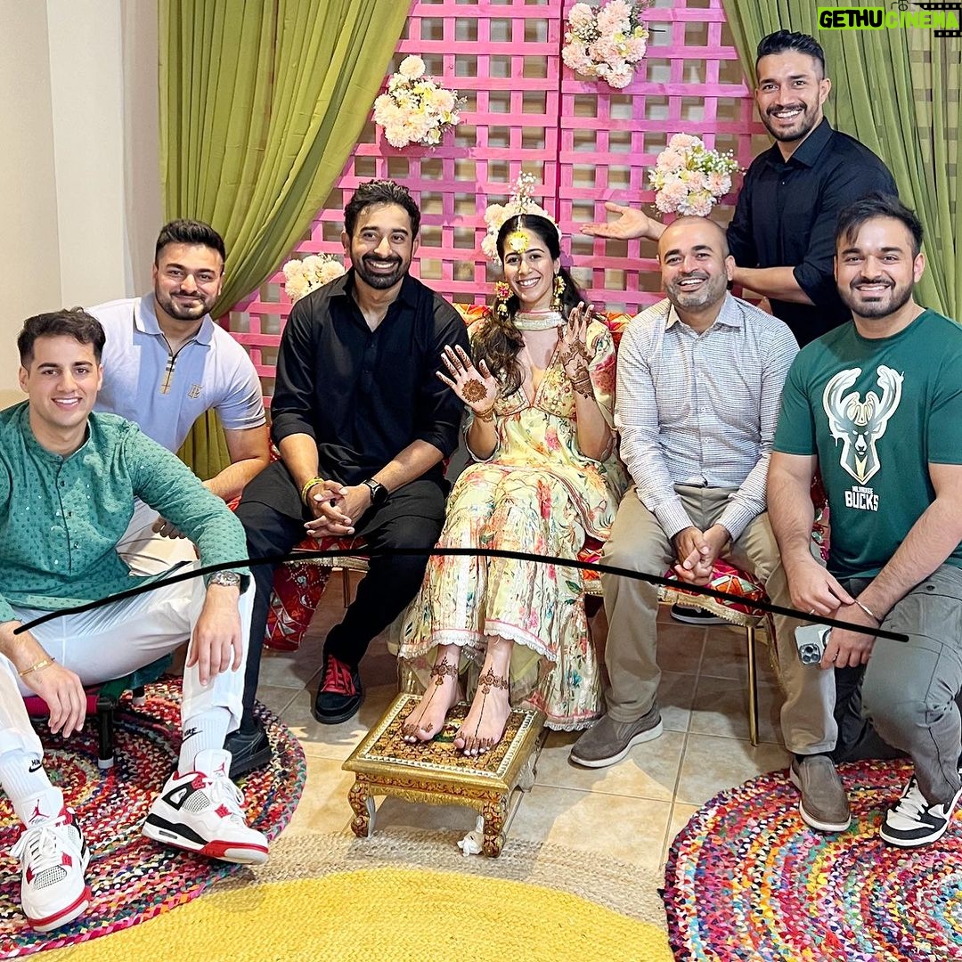 Rannvijay Singha - 112K Likes - The most beautiful bride , our sis @jazzyg_97 ,canβt believe ur actually getting married! #satnamwaheguruΰ©΄ ππΌπ #brothersister #sibblings #cousins