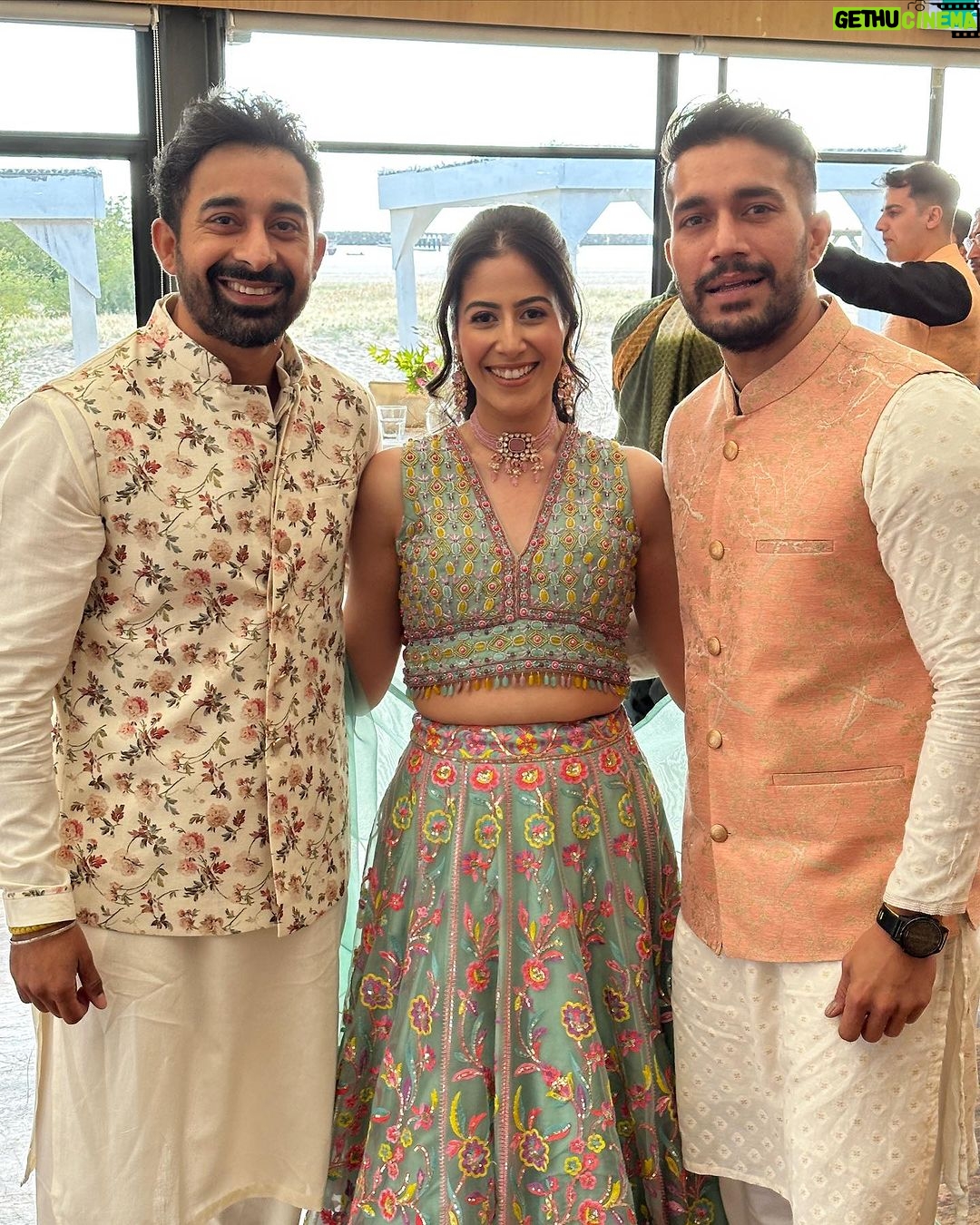 Rannvijay Singha - 172.5K Likes - Our sista is getting married!! @jazzyg_97 we love you! @sahil.g.23 welcome to the fam! #siblings #cousins
