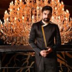 Rannvijay Singha Instagram – 🪔 ✨🖤🙏🏼

#satnamwaheguruੴ 🌑