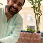 Rannvijay Singha Instagram – With all these sweet, sweet reasons, you know your heart wants it. So, what’s holding you back from celebrating #DilKholKe? Head over to the #FestivalOfElectronics and watch amazing offers after offers stack up! Rush to the nearest Reliance Digital store and join in the celebration today!​