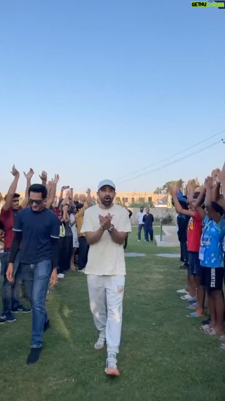 Rannvijay Singha - 57.7K Likes - #family #satnamwaheguruΰ©΄ ππΌπ