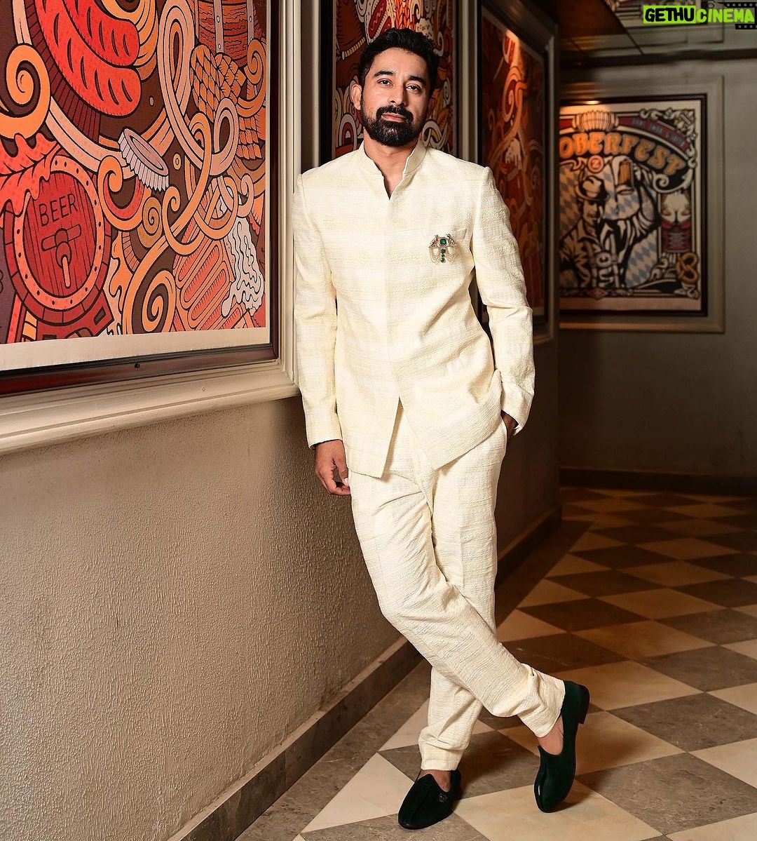 Rannvijay Singha - 115.2K Likes - So proud of you @arjandugal , you are just killin it!
Wearing ur creations makes one feel special and I can feel the love you put into each piece.
Hope to catch up with you soon!
@dapper.menswear