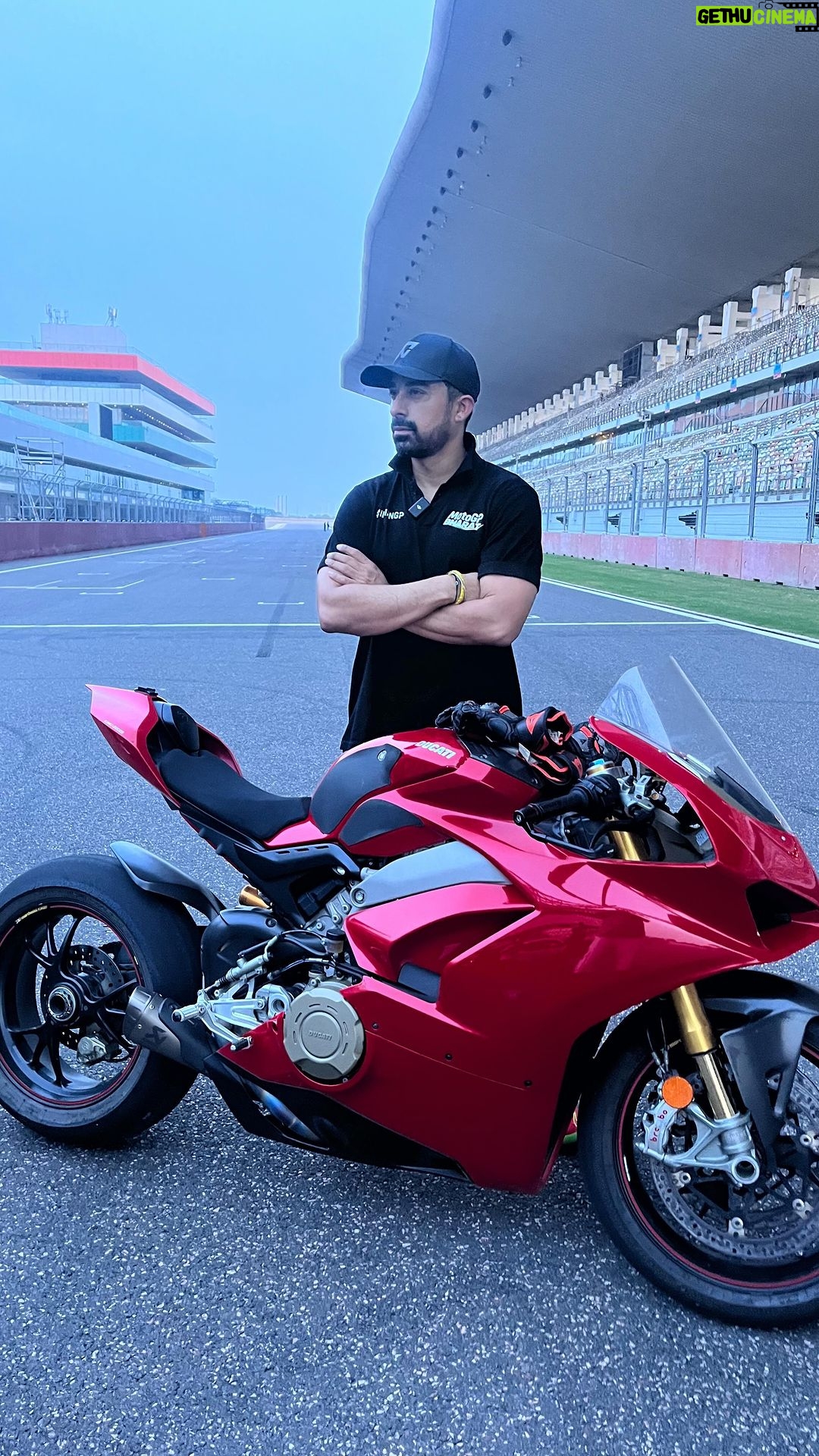 Rannvijay Singha Instagram - You should either be at the Budh circuit or on your way! The next 2 days will be epic! Congratulations @motogpbharat @uttarpradeshtourism on the first ever @motogp in our Bharat! #jaihind🇮🇳 Being on the track was an unbelievable experience, this track is awesome and one of the best in the world! #ridesafe #bikerboy #bikerboyforlife #borntoride #ridetolive #livetoride