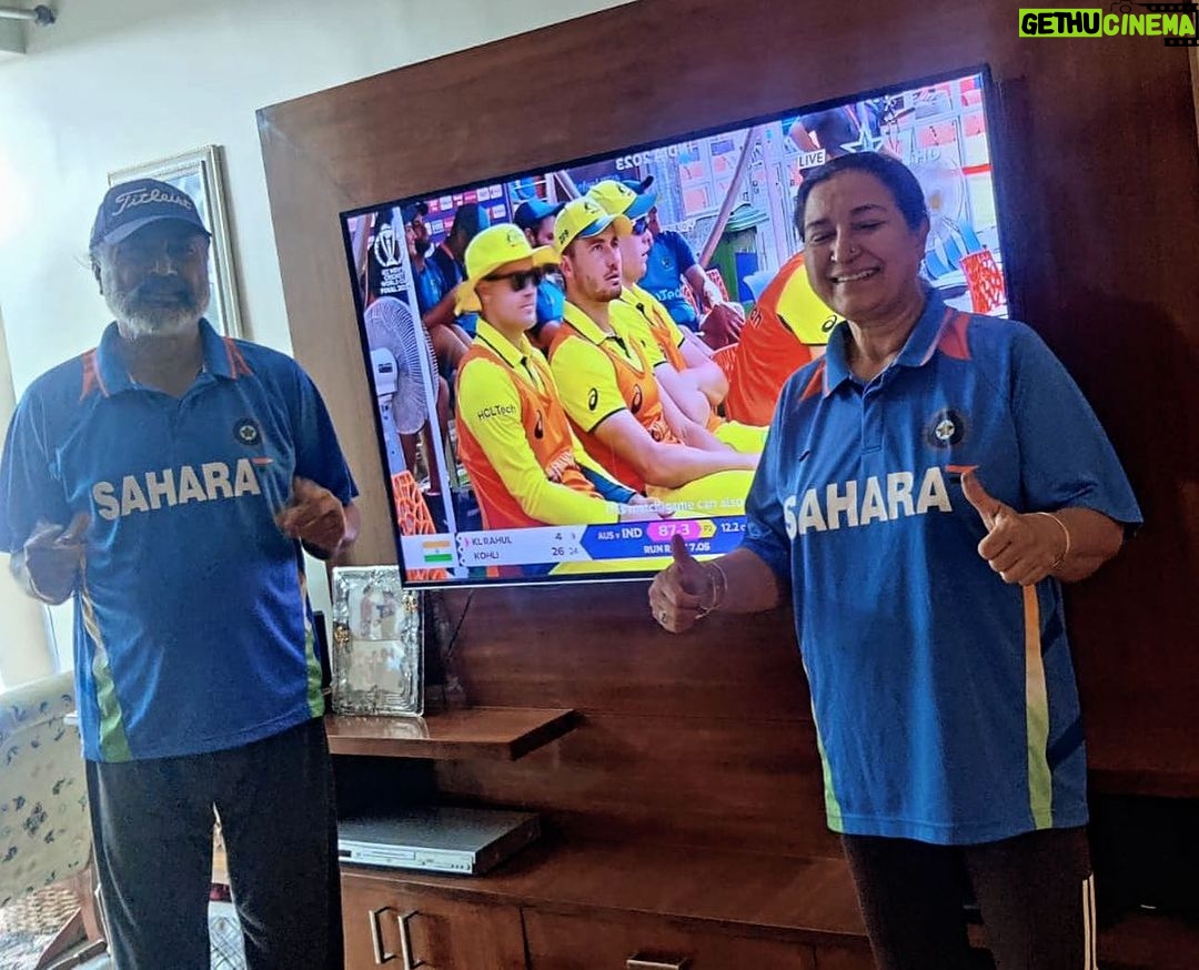 Rannvijay Singha - 53K Likes - Come on team India!
Runs are on the board now letβs defend it!
Singha household in full Josh and gear!
#worldcup
