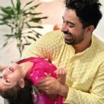 Rannvijay Singha Instagram - #Incollaboration with @firstcryindia This Diwali, let the festivities begin with a dash of style and a sprinkle of joy! Wishing you all a sparkling and Happy Diwali. Every Diwali my daughter is after me "What will I wear this time", deciding between her zillion shades of colors, and dresses!! So when it comes to dressing up my little one, @firstcryindia is my top choice. They've got a massive collection of ethnic wear and a world of fun toys! 🌟 The twinkle in her eyes as she adorns ethnic wear is the greatest reward for a father's love and care. Use my code RANNVIJAYDW50 for an amazing 50% off on Fashion and 45% off on everything else. Like me Make your and your cherished one's Diwali even more special with the brightest, most colorful festive wear.🪔 #firstcrywalidiwali23 #firstcrywaliDiwali #firstcryindia #firstcry #FussNowAtFirstcry #firstcryfashion #kidsfashion