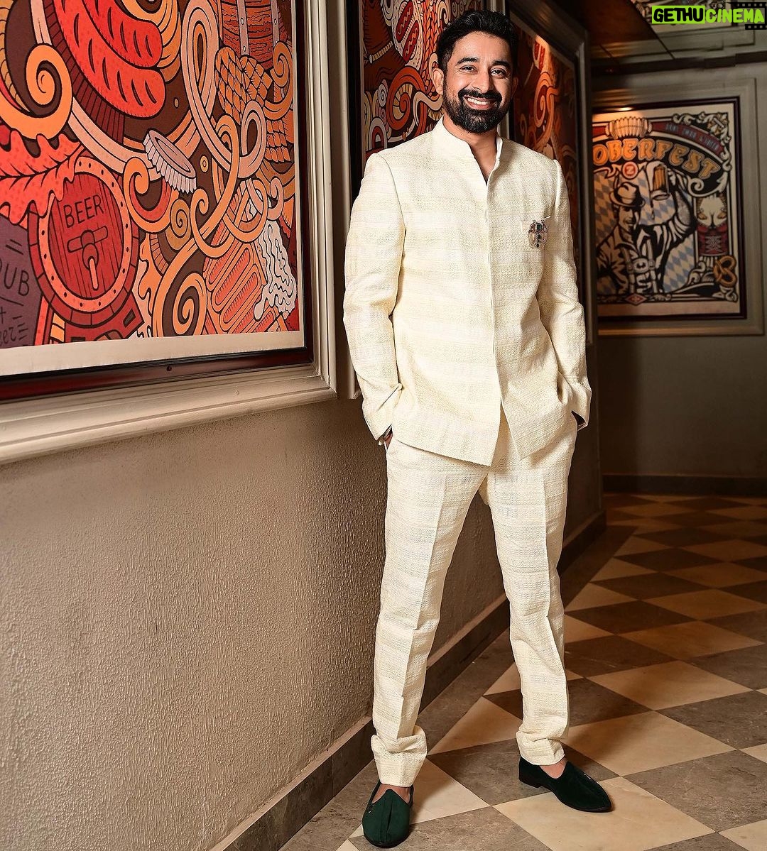 Rannvijay Singha - 115.2K Likes - So proud of you @arjandugal , you are just killin it!
Wearing ur creations makes one feel special and I can feel the love you put into each piece.
Hope to catch up with you soon!
@dapper.menswear