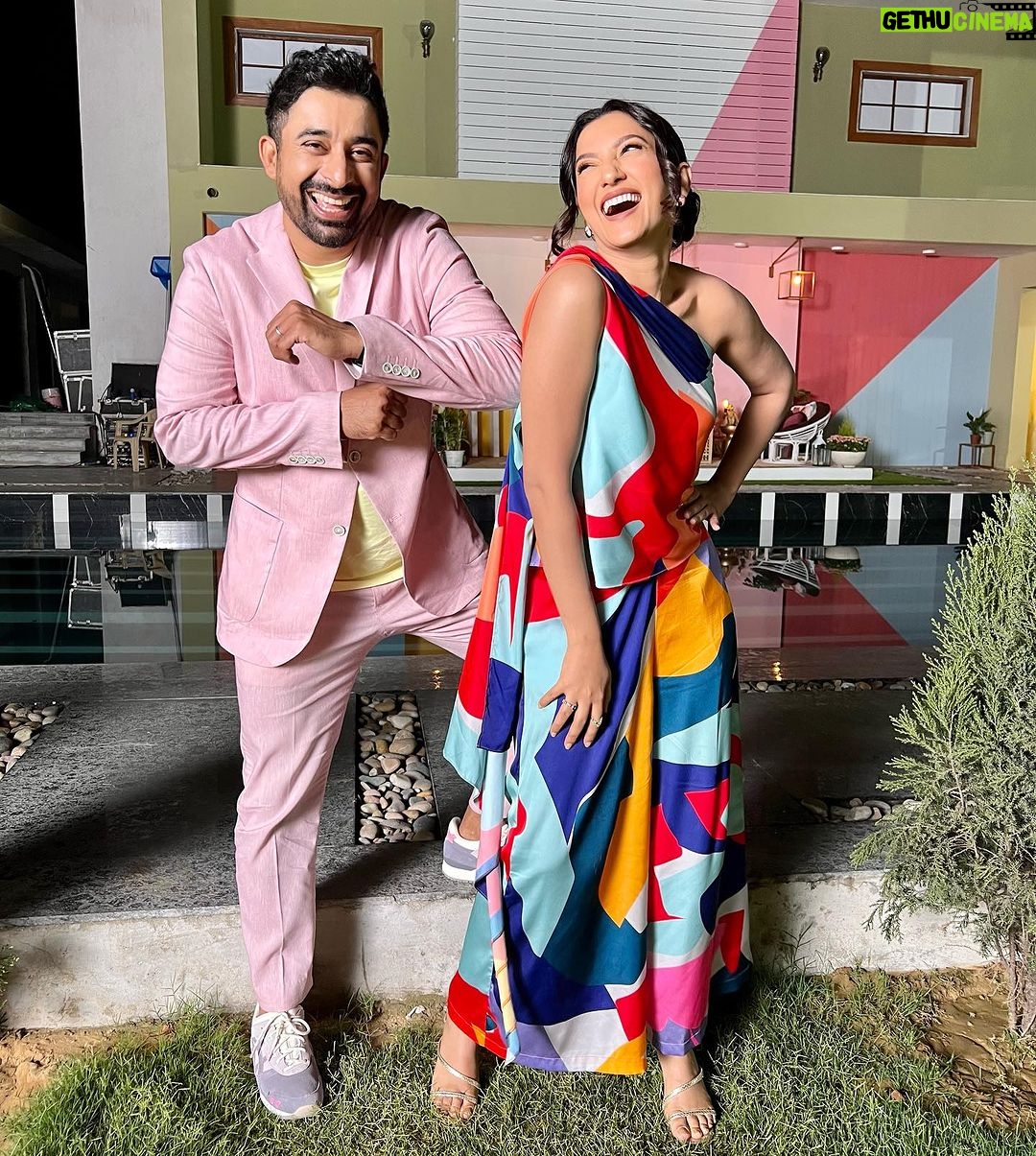 Rannvijay Singha - 45.4K Likes - #sneakers with formal? Suits?- Yes π―! Which one is ur favorite fit? Favorite sneaker ? Share ur picture wearing sneakers with formals too, use the #whatdafit !
#whatdafit #fashion #style #sneakerhead #sneakerheadindia
π
1. END x ASICS GEL-Lyte III
2. AIR JORDAN 1 MID βMILANβ
3. Travis Scott x Fragment x Air Jordan 1 Low
4. Adidas Originals Stan Smith trainers
5. Air Jordan 3 βDark Mochaβ
6. GEL-LYTE V βMULTIβ
7. Adidas GAZELLE
8. Puma x peanuts Ralph Sampson
9. Patta x Nike Air Max βRush Maroonβ
10. NIKE AIR MAX 1 PREMIUM WABI-SABI