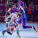 Rannvijay Singha Instagram – #ballislife 🏀 
Thanks to @abcfitnessfirm we are building a basketball community in the young ones! #playsports #stayactive #stayfit