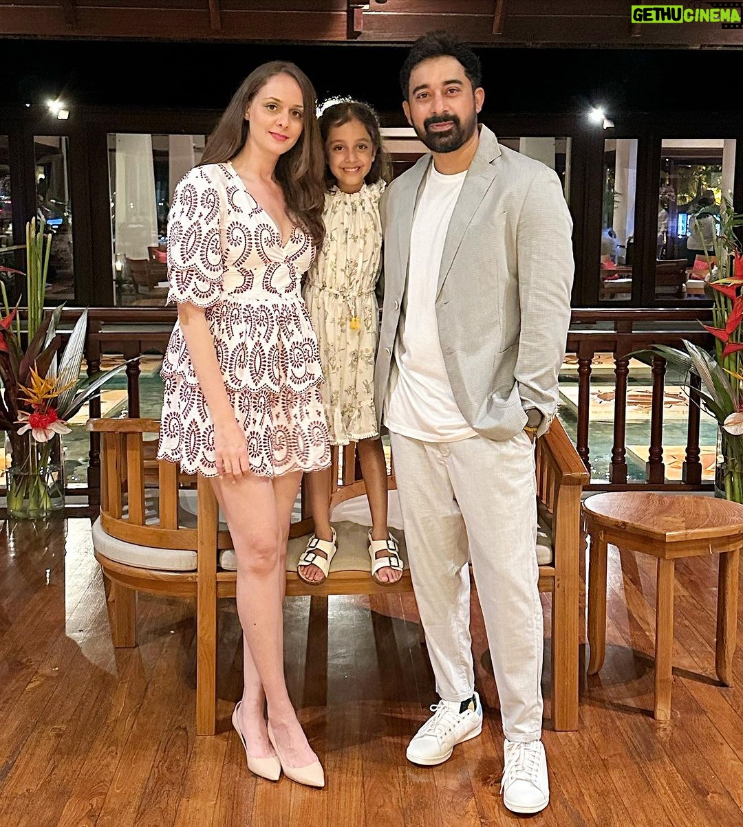Rannvijay Singha - 45.4K Likes - #sneakers with formal? Suits?- Yes π―! Which one is ur favorite fit? Favorite sneaker ? Share ur picture wearing sneakers with formals too, use the #whatdafit !
#whatdafit #fashion #style #sneakerhead #sneakerheadindia
π
1. END x ASICS GEL-Lyte III
2. AIR JORDAN 1 MID βMILANβ
3. Travis Scott x Fragment x Air Jordan 1 Low
4. Adidas Originals Stan Smith trainers
5. Air Jordan 3 βDark Mochaβ
6. GEL-LYTE V βMULTIβ
7. Adidas GAZELLE
8. Puma x peanuts Ralph Sampson
9. Patta x Nike Air Max βRush Maroonβ
10. NIKE AIR MAX 1 PREMIUM WABI-SABI